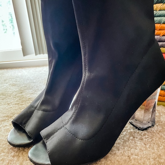 In fall boots - Picture 2 of 2